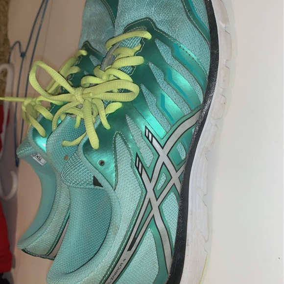 Asics Runners💛 - Picture 2 of 7